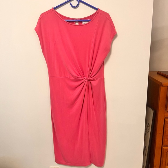 Elegant Pink Midi Dress with Knot Detail - Picture 1 of 5